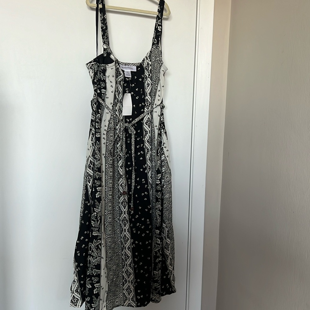Women’s motherhood maternity dress. Size S. NWT!